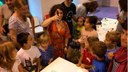 Scale Your World! A science workshop for families to explore together