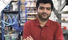 Pedram Roushan: Novel quantum dynamics with superconducting qubits