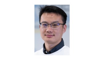 Molecular mechanism of heterogeneous ice nucleation in the atmosphere