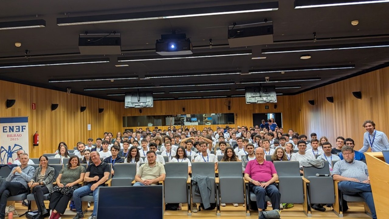 El Encuentro Nacional de Estudiantes de Física (ENEF) hace escala en Donostia. El Encuentro Nacional de Estudiantes de Física (ENEF) hace escala en Donostia.